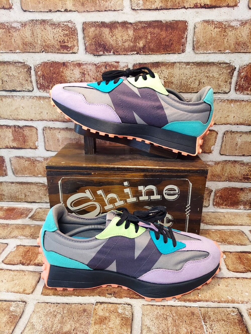 Pre-owned 2021 New Balance 327